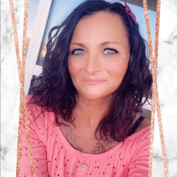 Meet your Posher, Krystal - Picture 6 of 6